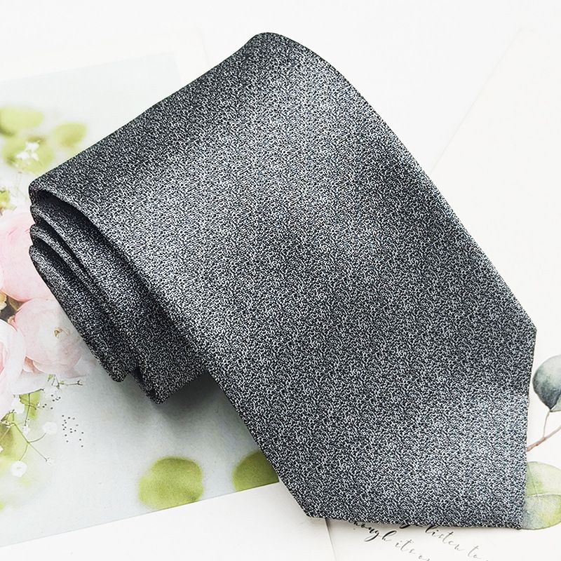 Punto al por mayor ropa formal para hombres corbata de negocios 8cm negro gris jacquard hilo de poliéster corbata a rayas estilo mano