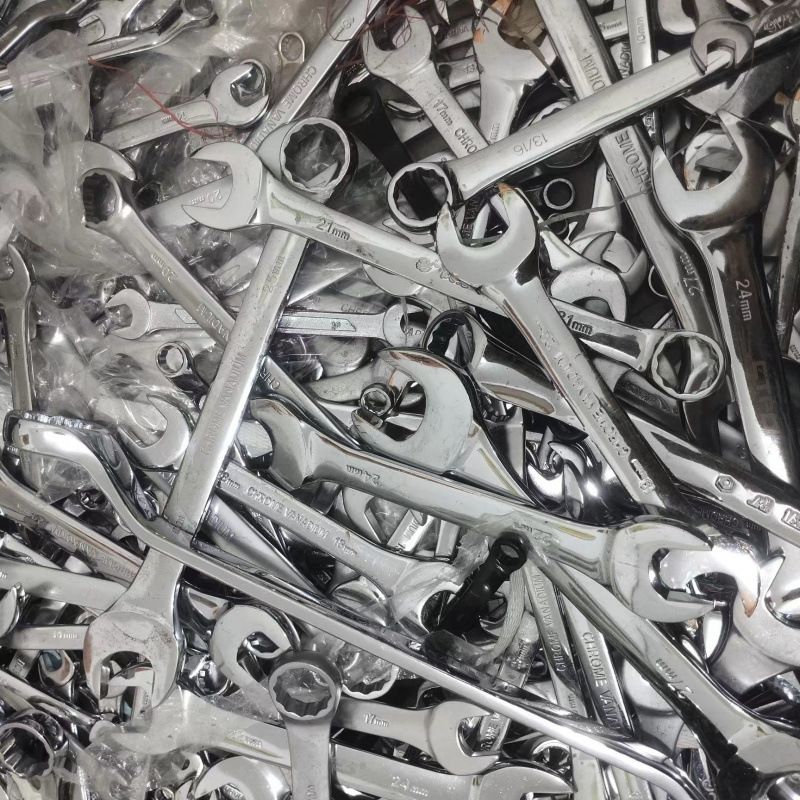 렌치 무작위 무게 1.5kg (평균 외관)