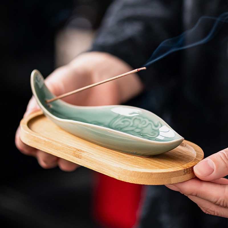 青瓷香炉香道青莲线香薰炉创意中式家用摆件国风简约香插花瓣香插