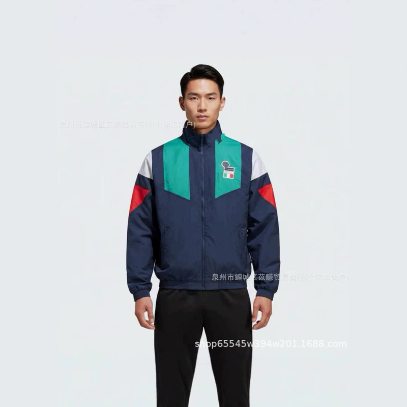 Trendy American retro-style color-blocked stand-collar jacket, unisex, fashionable, casual, versatile outerwear Trendy American retro-style color-blocked stand-collar jacket, unisex, fashionable, casual, versatile outerwear