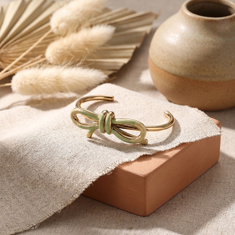 TENA joyas transfronterizas de acero inoxidable verde goteo de aceite pulsera de arco pulsera de alto nivel de sensación de apertura pulsera al por mayor image 1
