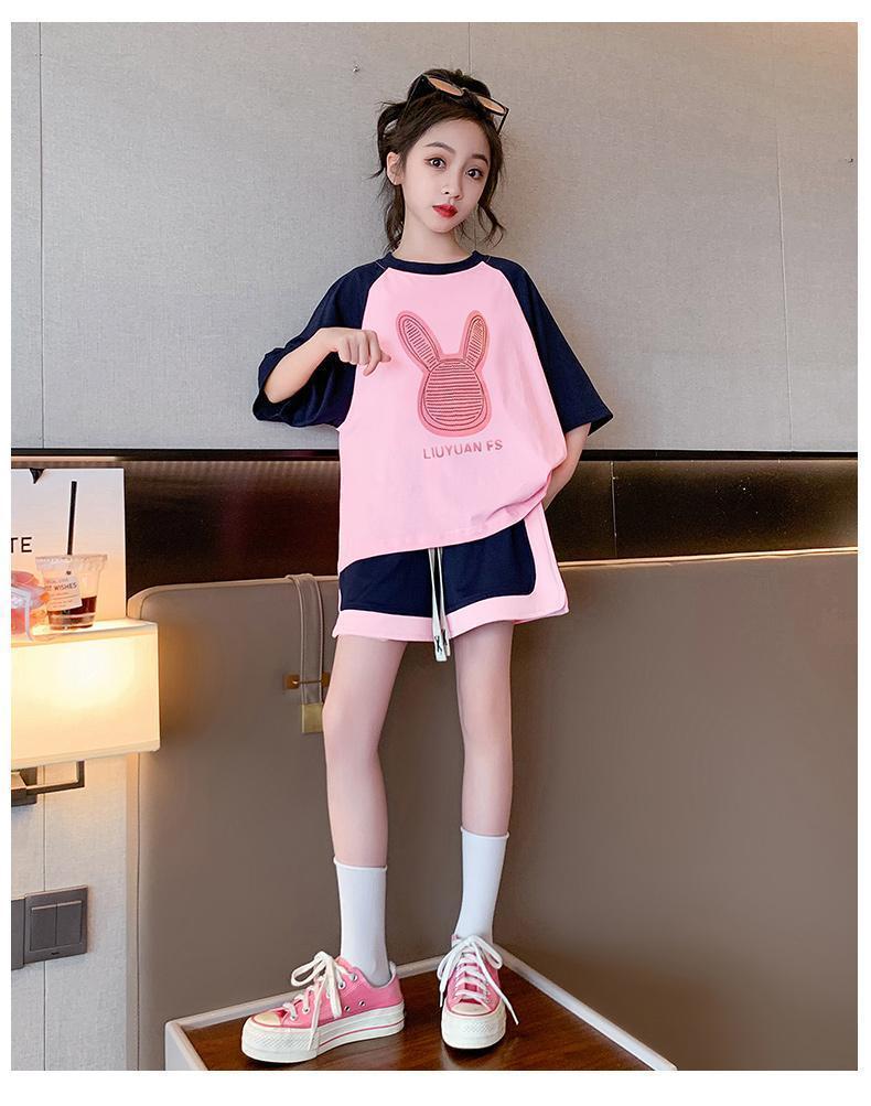 Set sportivo con pantaloncini a maniche corte per ragazze, e prova per i bambini più grandi, stile, moda estiva casual coreana per bambini_voghion.com