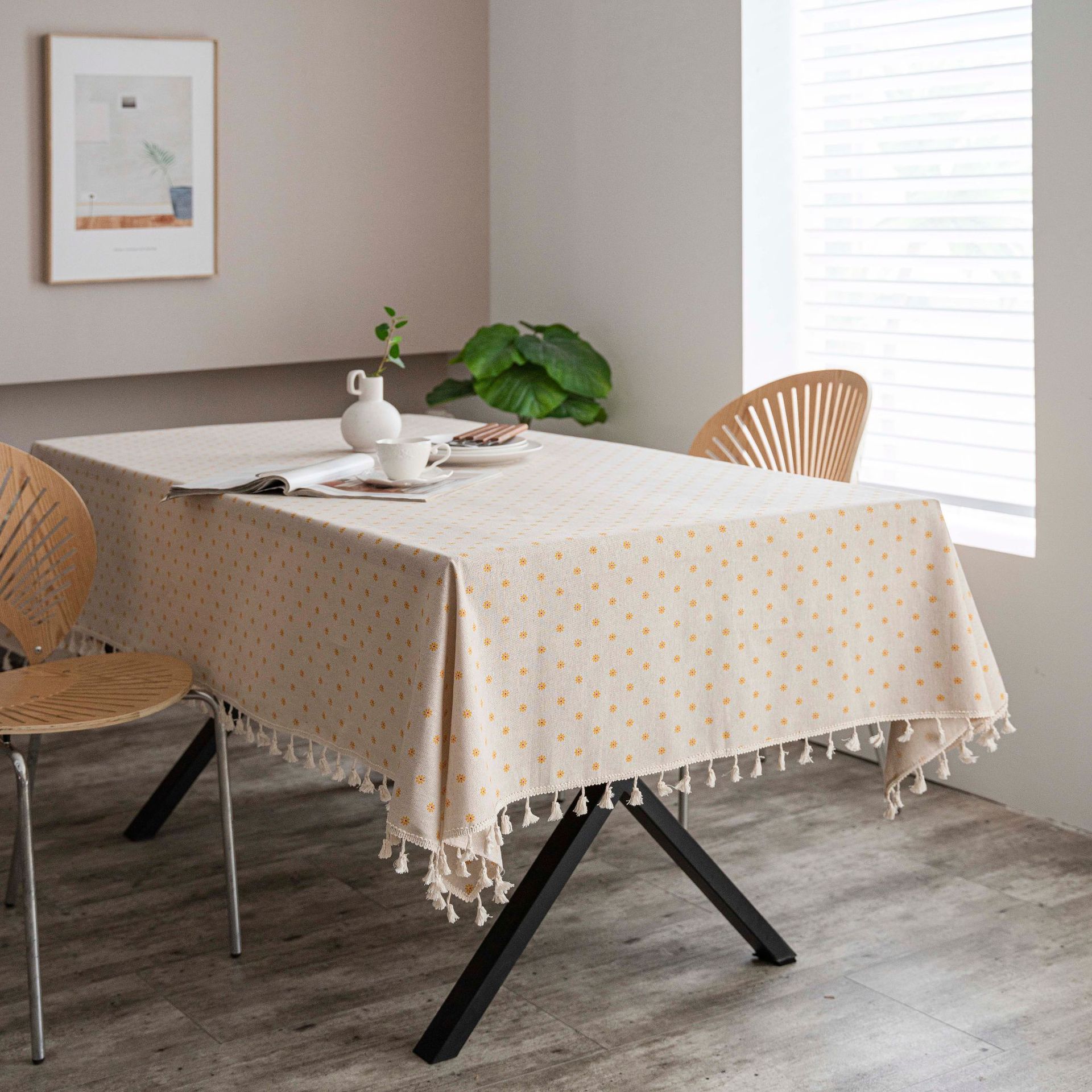 노란 국화 베이지 색 술