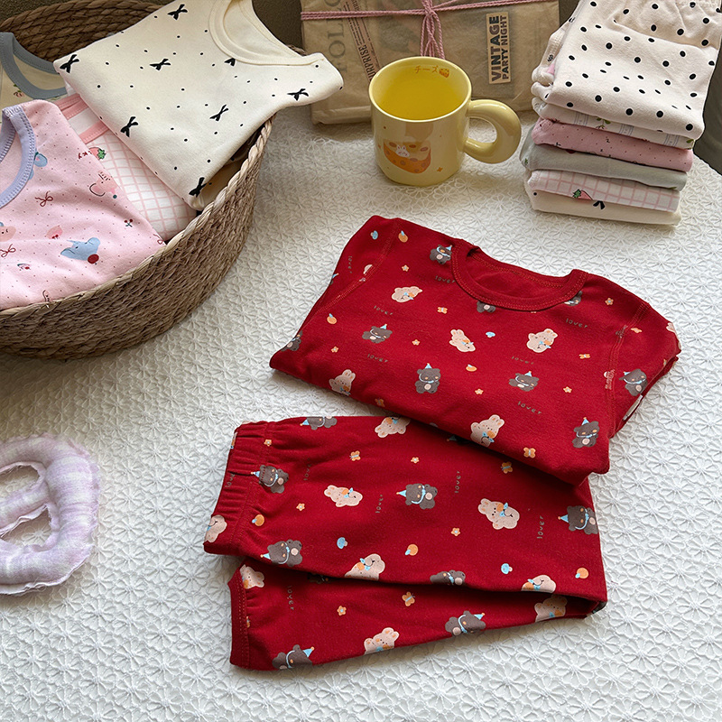 Pijamas de niñas de otoño de algodón de manga larga para niños nuevos tipos de algodón para niñas vestidos de casa de otoño