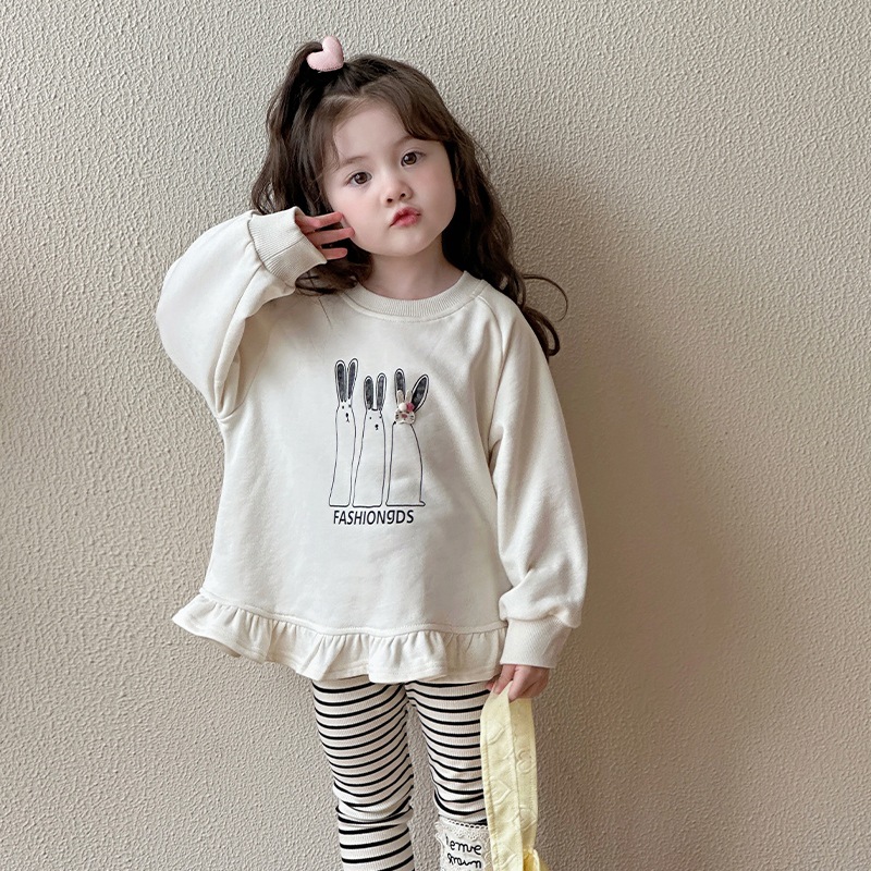 女の子トレーナー秋服2025新しい子供韓国風洋風服スーツ女の赤ちゃん春秋長袖トップス