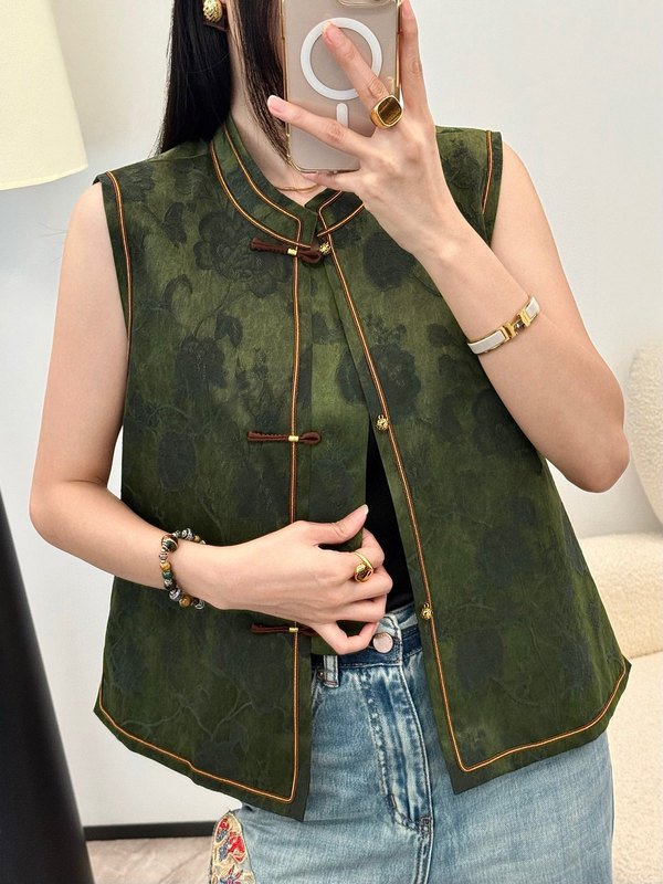 新中式原创油丝香云纱精致手工盘绳马甲2025秋季复古盘扣坎肩上衣|undefined