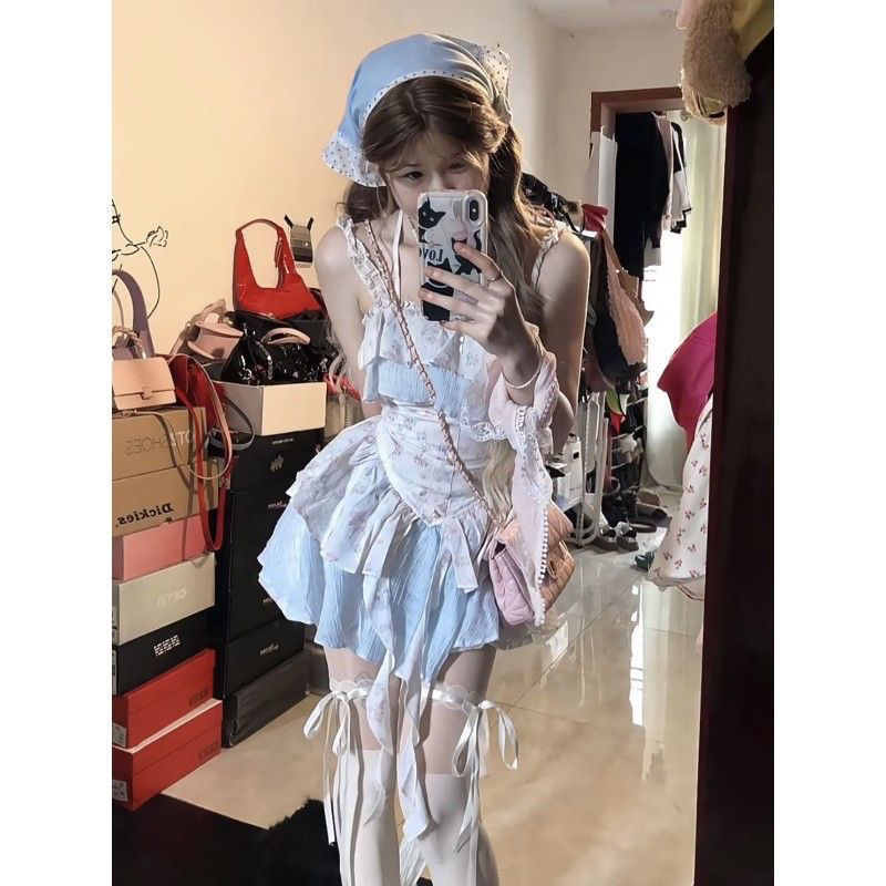 夏らしい甘いガーリーで爽やかな年齢軽減花柄パッチワークフリルサスペンダートップスとスリムなパンプキンパンツスーツ|undefined