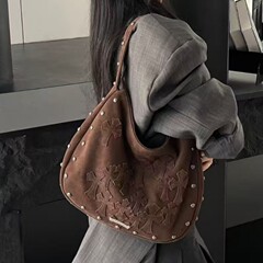 2025早秋新款克罗芯磨砂皮腋下包双面十字架铆钉大容量女士单肩包