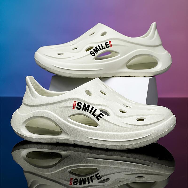 Verano nueva moda casual hombres zapatos con agujeros zapatos de playa antideslizantes de color sólido simples zapatos de vadeo de tendencia al aire libre
