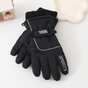 ��ѩ���׃�ͯ����ѩ��ˮ�����T�з�����ů�ӽq�Ӻ�������д�ͯ