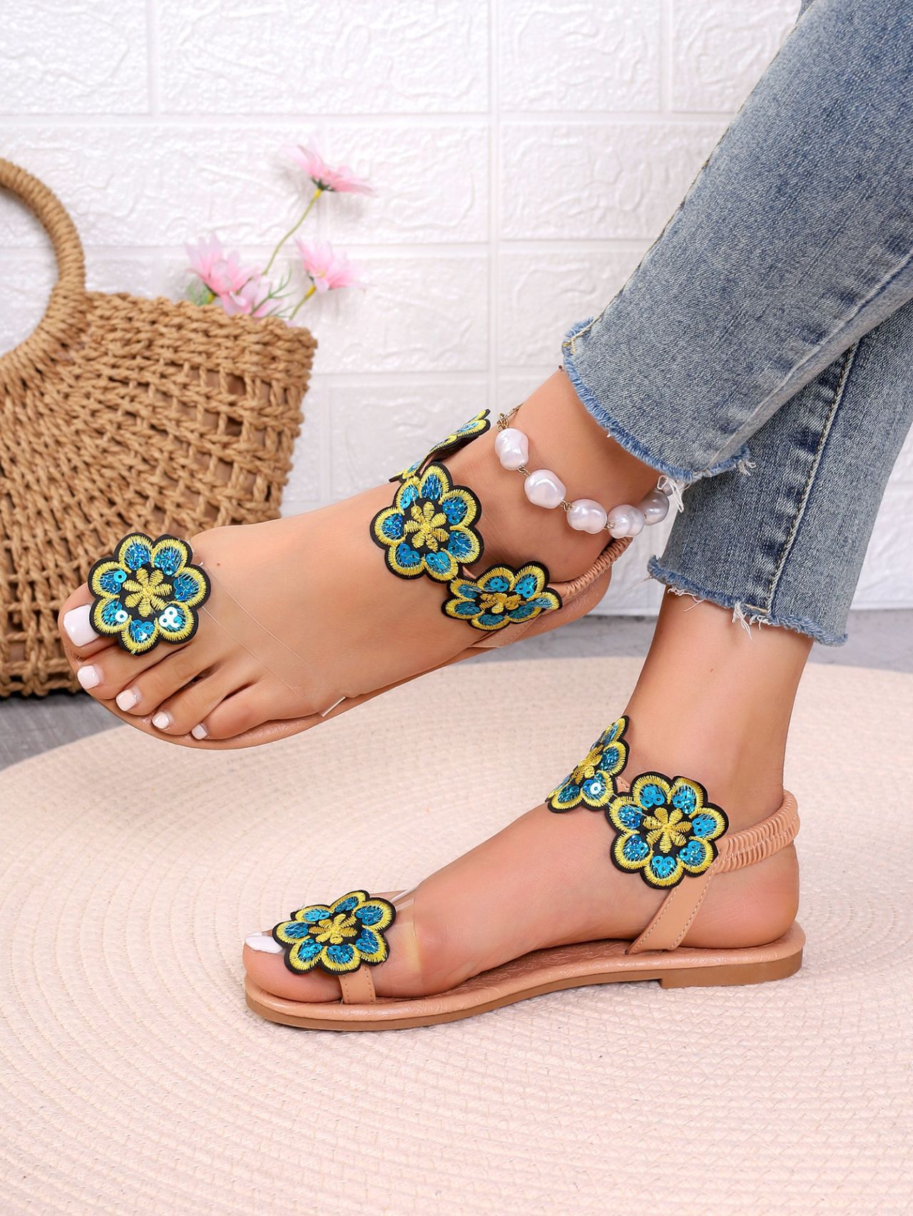 Women's Roman Style Floral Round Toe Thong Sandals display picture 6
