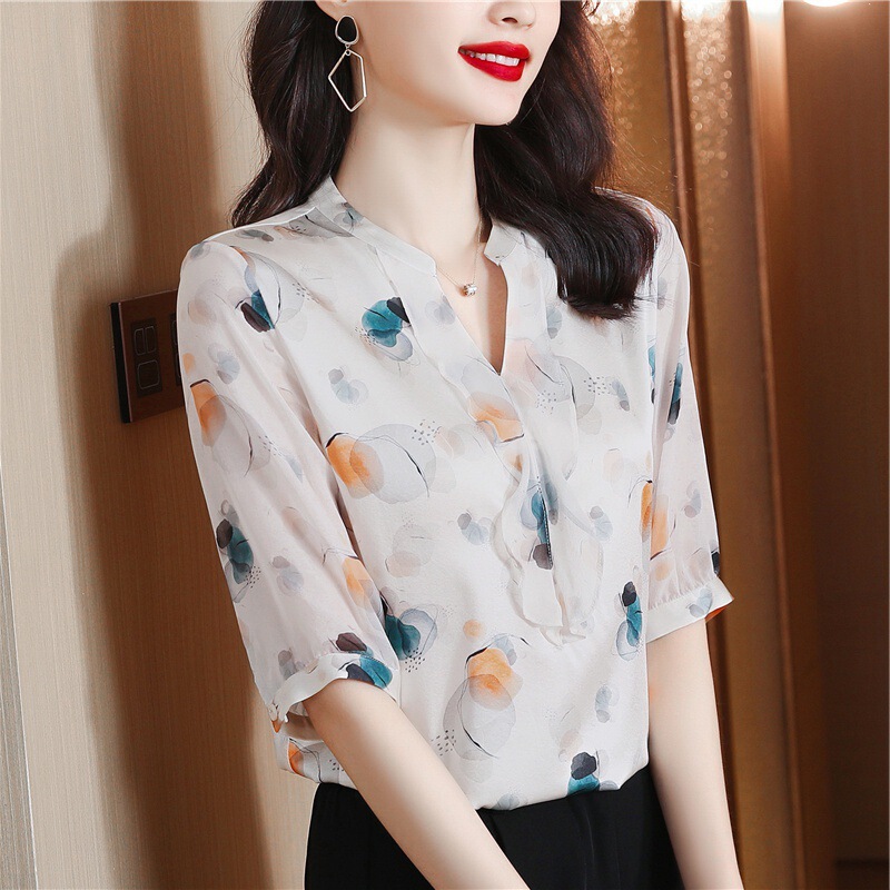 High-Quality Plus-Size Silk Blouse for Middle-Aged Mothers, Designed to Cover and Reduce Age, New Summer Mulberry Silk Top