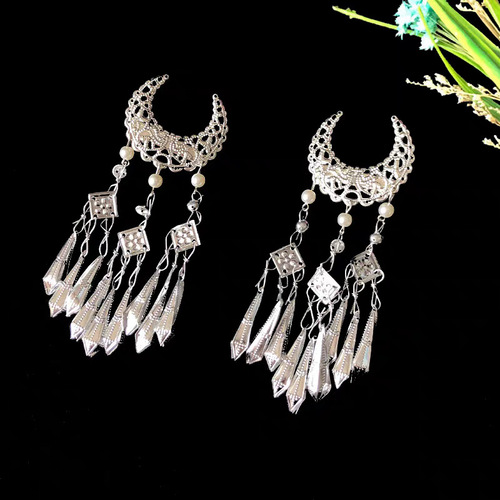 Ancient style Warring States robe, crescent tassel hairpin for women, 2024 new ethnic style Hanfu, side temple hairpin headgear