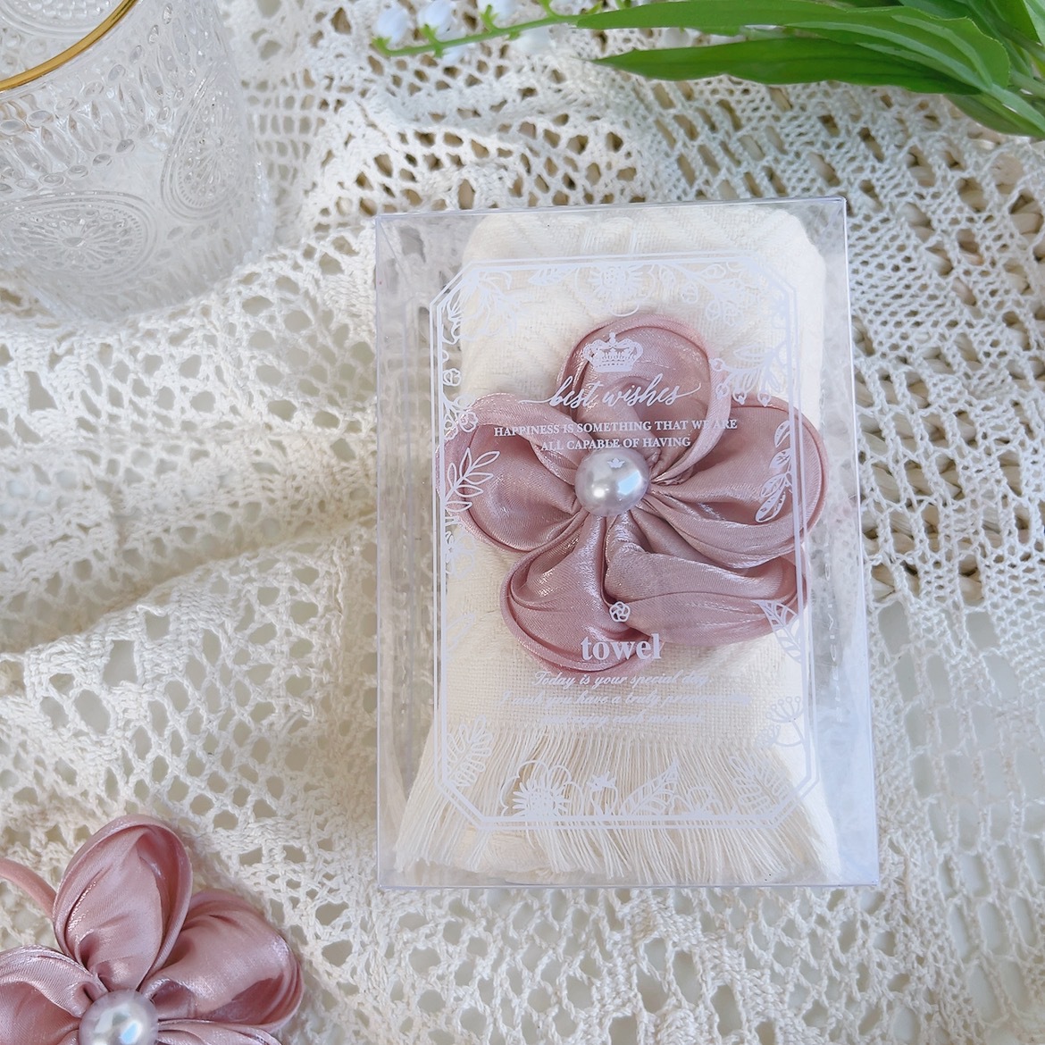 흰색 수건 + 핑크색 헤어 액세서리 [단독 포장 상자를 보내려면 접어야 함]
