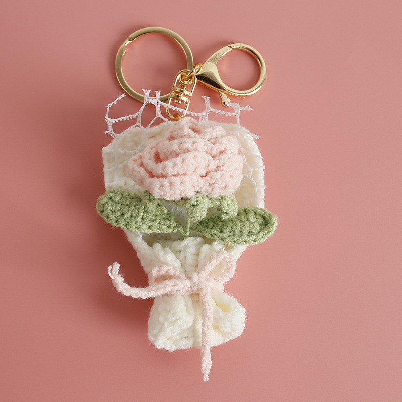 甘い手編みの花束のペンダント