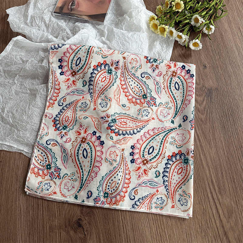 Pañuelo en la cabeza Verano femenino pastoral nuevo estilo floral literario bufanda cuadrada todo fósforo bufanda pequeña bufanda de seda correa para el cabello multifunción accesorios para el cabello