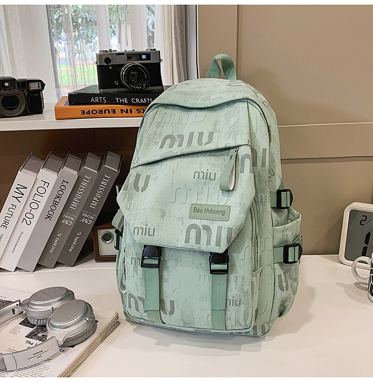 Lightweight Fashionable New Model Backpack 2026 Large Capacity Graffiti Student Backpack Casual Trendy Daily Commute School Bag