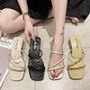 2024 Summer new fairy wind thick heel slippers Put the square -headed -toe word dew, drag the fashion mid -toe women's shoes wholesale