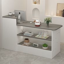 ���y̨��̨���s�F�����b��ǰ̨Ů�b���С�Ͱ�̨���������׽Ӵ�̨