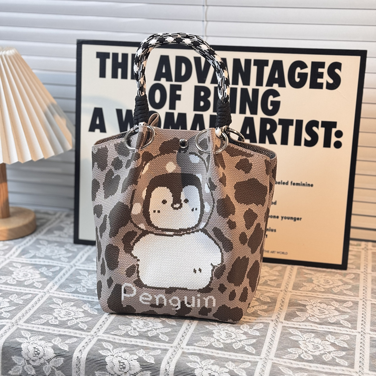 ニットハンドバッグ、ニッチデザインバケットバッグ、トートバッグ、ハンドバッグ、カジュアルで多用途なショルダーバッグ、ニットポータブルバッグ