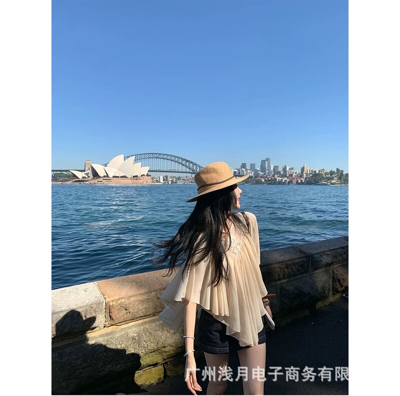 Ouou Ouyang'South French Manor' Is a Perfect Blend of Elegance and Leisure! Layered Cut Chiffon Lace with 3D Embroidery Cape Shirt Ouou Ouyang'South French Manor' Is a Perfect Blend of Elegance and Leisure! Layered Cut Chiffon Lace with 3D Embroidery Cape Shirt