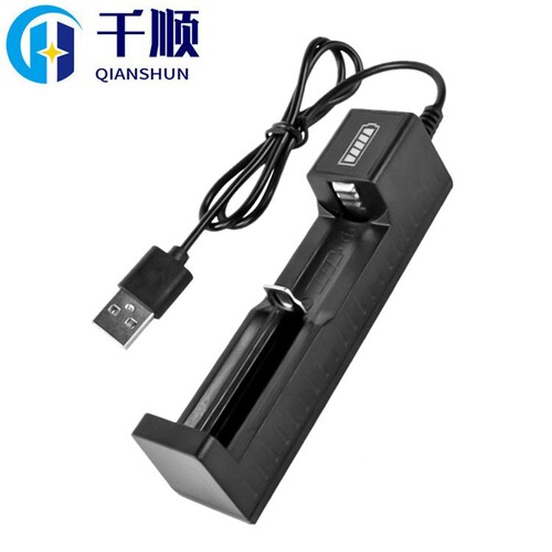 18650 lithium battery smart charger 3.7V/4.2V charger 26650 bright flashlight charger
