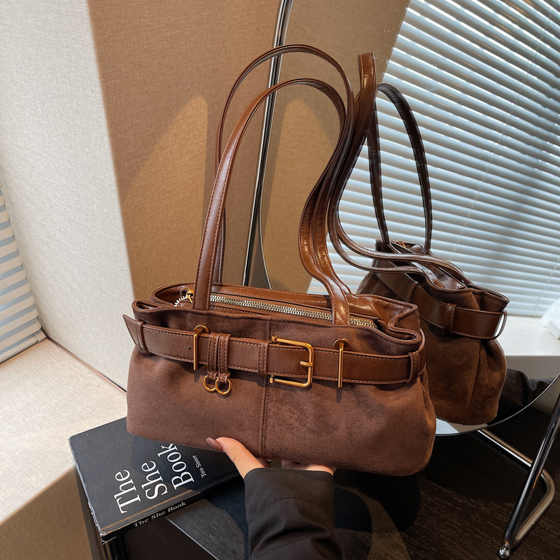 Nicho de moda bolso de viaje para mujeres 2025 nuevo retro mate bolso de hombro brazo bolso de mano casual versátil