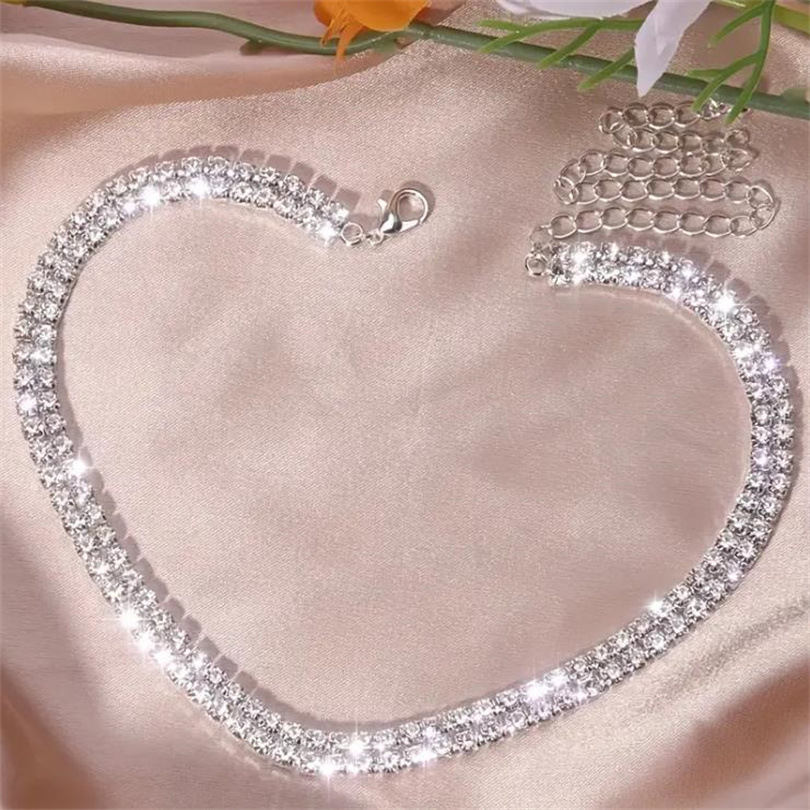 Collier ras-de-cou minimaliste et tendance personnalisé pour femme, sexy, élégant et polyvalent, orné de strass._voghion.com