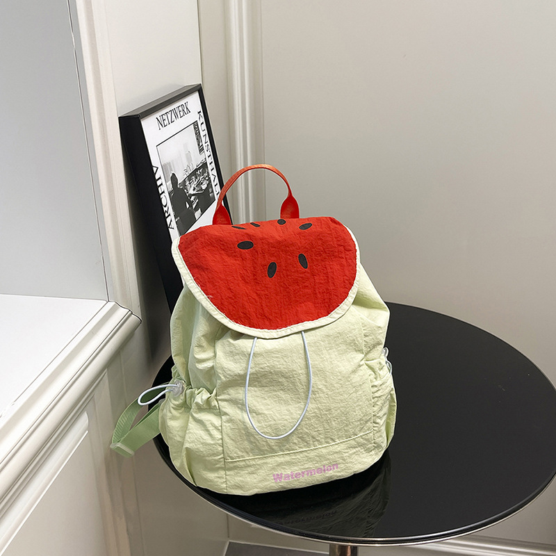 Bolso femenino lindo de alto valor verano 2025 nuevo estilo dopamina dibujos animados fruta mochila casual todo-fósforo