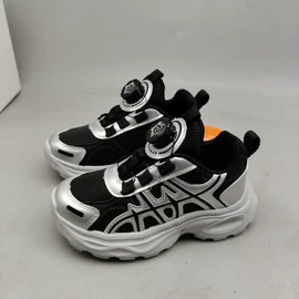 童运动鞋;童凉鞋;童板鞋