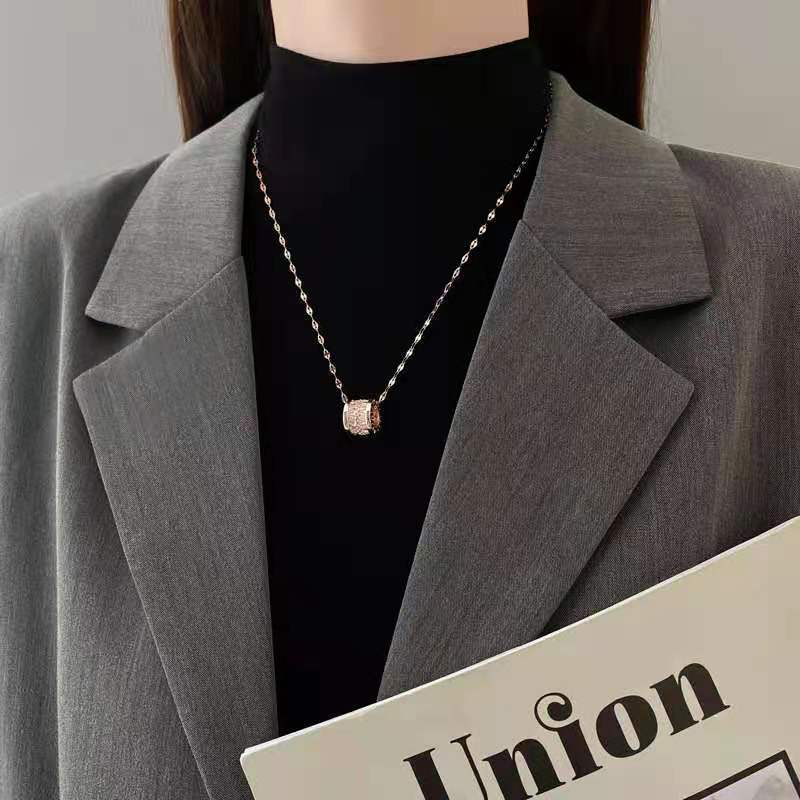 Fashion Geometric Titanium Steel Plating Zircon Pendant Necklace 1 Piece