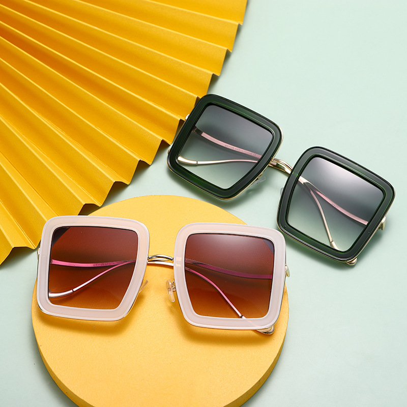 Vintage Style Color Block Square Pc Square Full Frame Women's Sunglasses display picture 3