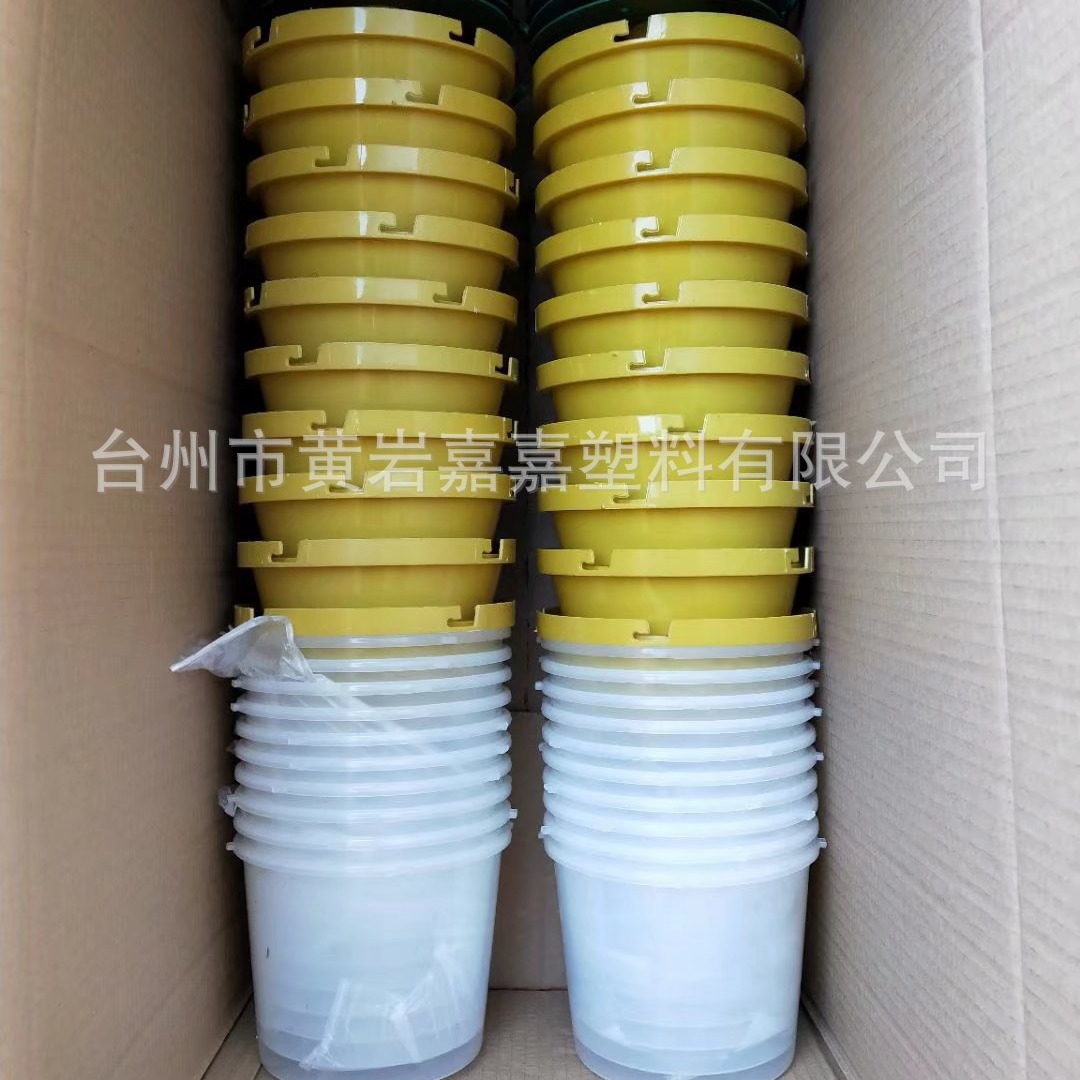 螟蛾科虫引诱抓捕器制造  .飞蛾诱捕器加工模具制造