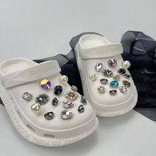 小紅書推薦洞洞鞋鑽扣套裝 鞋面裝飾鞋花鞋扣DIY玻璃鑽套裝粘后扣