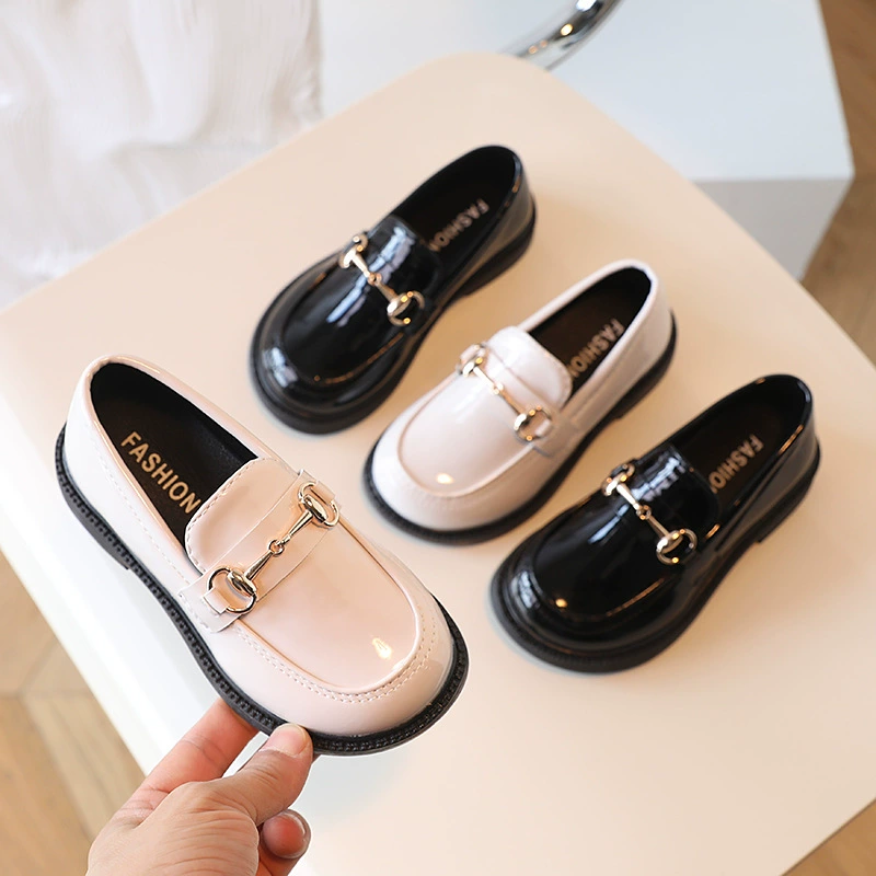 Повседневная детская кожаная обувь в Корейском стиле, лоферы без шнуровки для девочек, новинка весны 2024 года, детская обувь среднего и большого размера для доставки