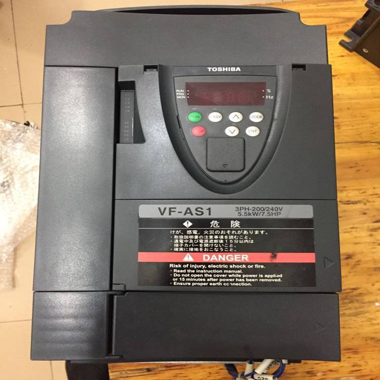 东芝变频器VF-S11系列VFS11-4055PL-WN 5.5kw变频器