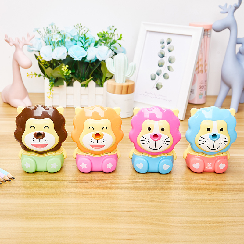 Personalizado OEM Happy 763 Cute Little Lion Sacapuntas de manivela para niños Sacapuntas con forma de animal Sacapuntas para estudiantes