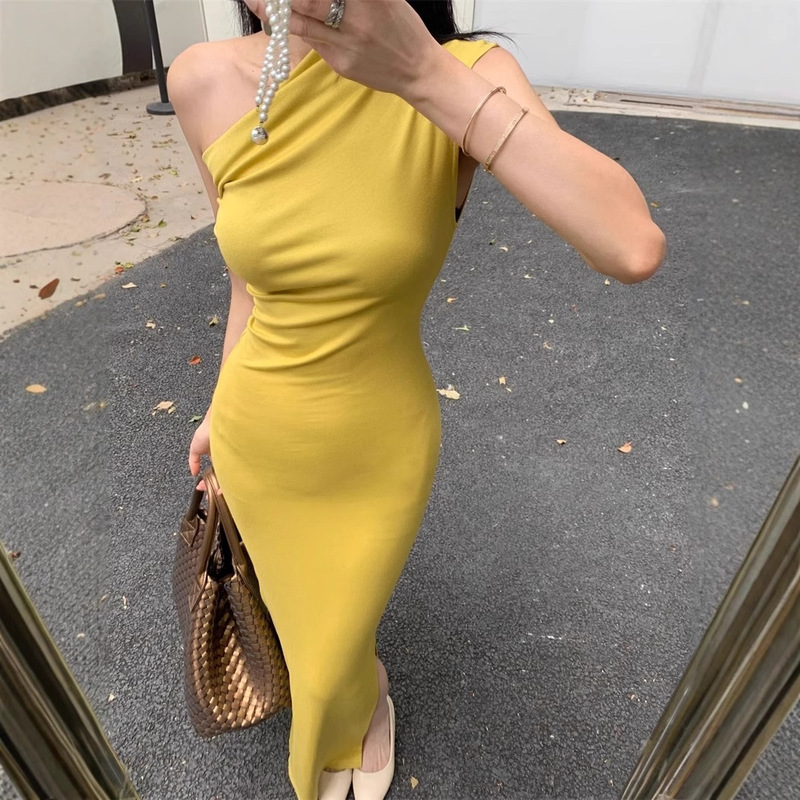Ginger Yellow Slanted Shoulder Sleeveless Vest Dress for Women Summer Slim Waist Hot Girl Long Skirt Design Hip-Hugging Skirt