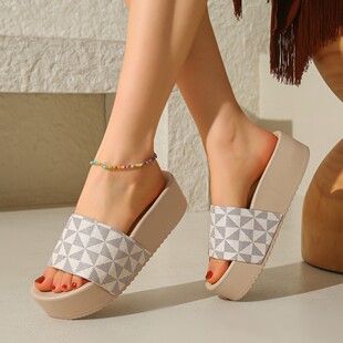 Cross-border 2025 summer new round head solid color plus size European and American style women's one-word muffin thick-soled sandals and slippers