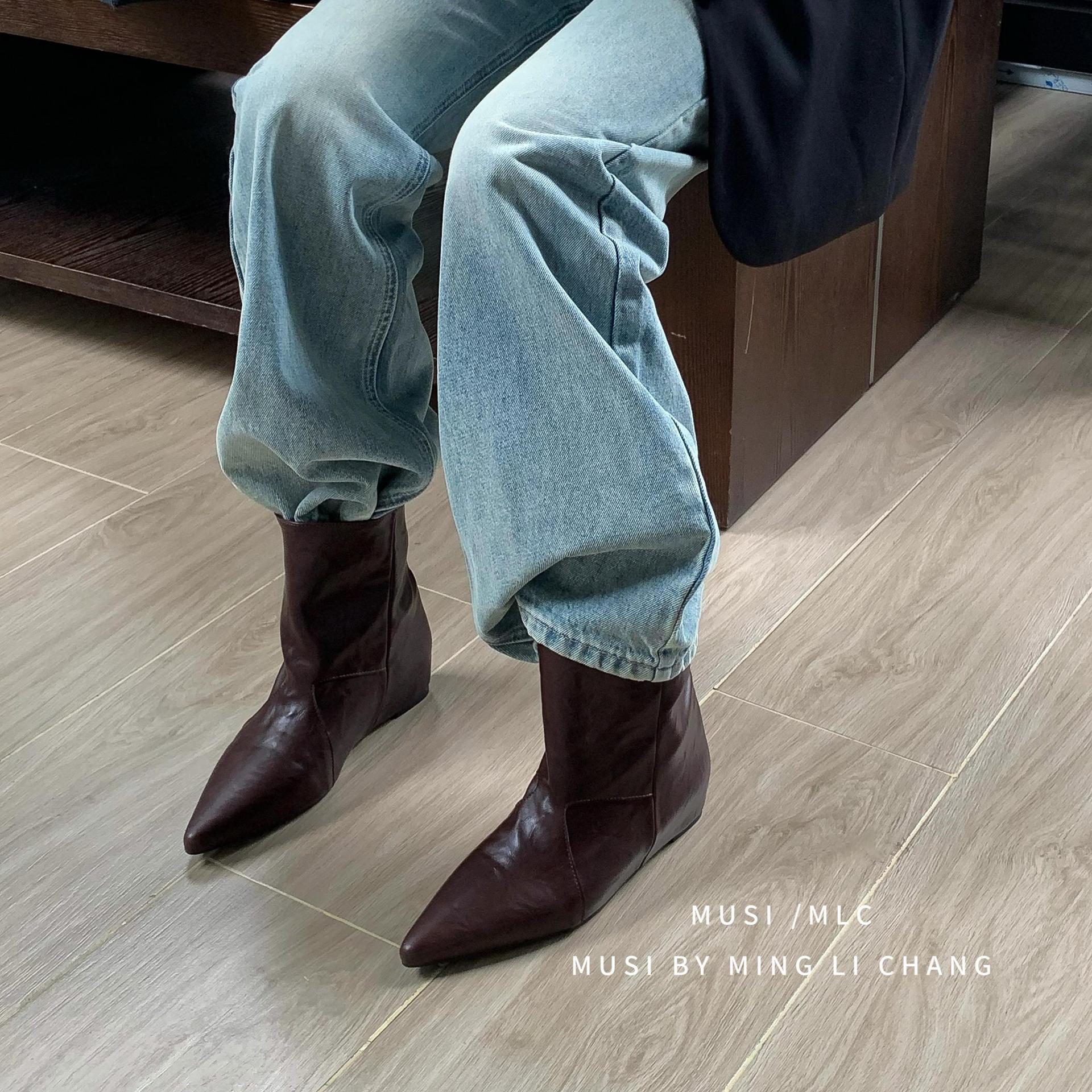 Pointed Toe Short Boots for Women 2025 Autumn and Winter New Boots Short Boots for Women Niche Slim Boots Inner Heightening Boots for Women