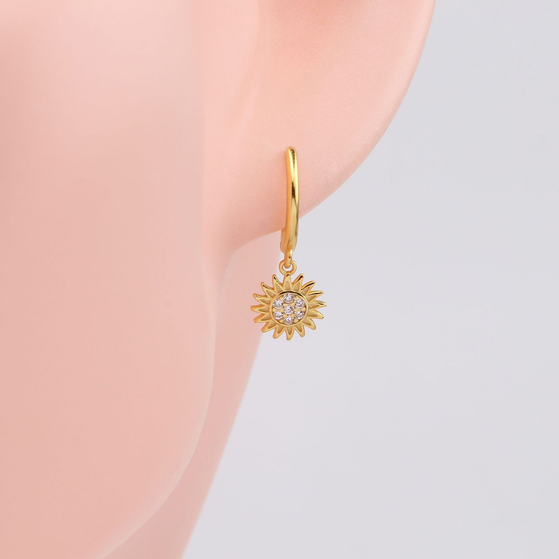 1 Pair Ig Style Sunflower Plating Inlay Sterling Silver Zircon White Gold Plated Gold Plated Earrings display picture 4