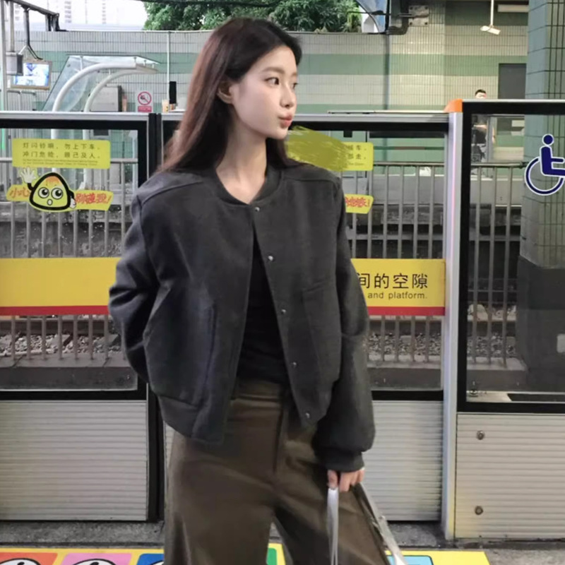 American Retro Gray Short Baseball Jacket for Women, Spring and Autumn Style, Unique Design, Loose Casual Jacket Top