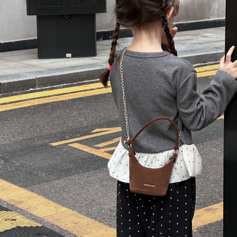 Otoño nuevo bolso de niños esmerilado red de aire de la pequeña princesa bolso de cadena de mano exquisito mini bolso de accesorios para niñas