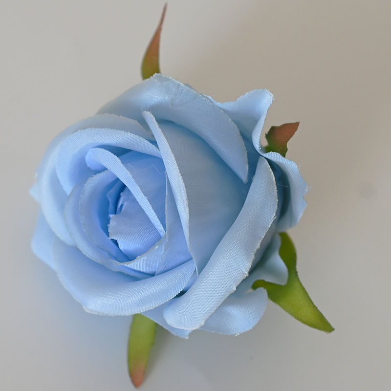 Rosas preciosas, flores azules