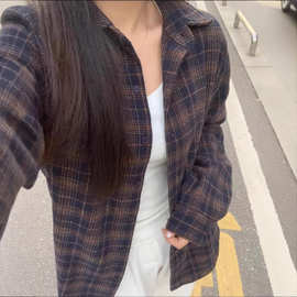 新款休闲慵懒随性磨毛棉复古格子通勤衬衫宽松显瘦长袖早春厚衬衣