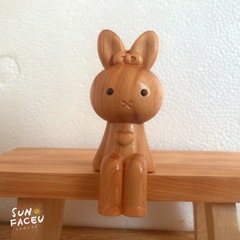 Cliff Cypress cartoon wood carving decorative item for cultural collection, children's backpack pendant, gift for girlfriend, cute internet star rabbit