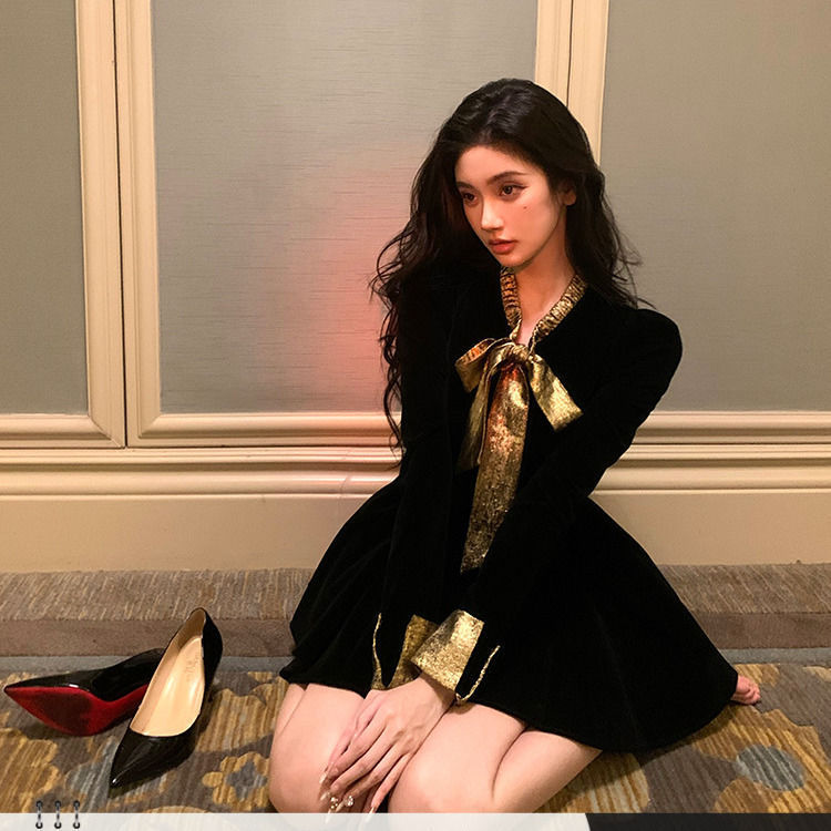 Aunt Barbie Christmas Velvet Dress Long-Sleeved Women's Autumn and Winter New Birthday Dress French Hepburn Style Little Black Dress Aunt Barbie Christmas Velvet Dress Long-Sleeved Women's Autumn and Winter New Birthday Dress French Hepburn Style Little Black Dress