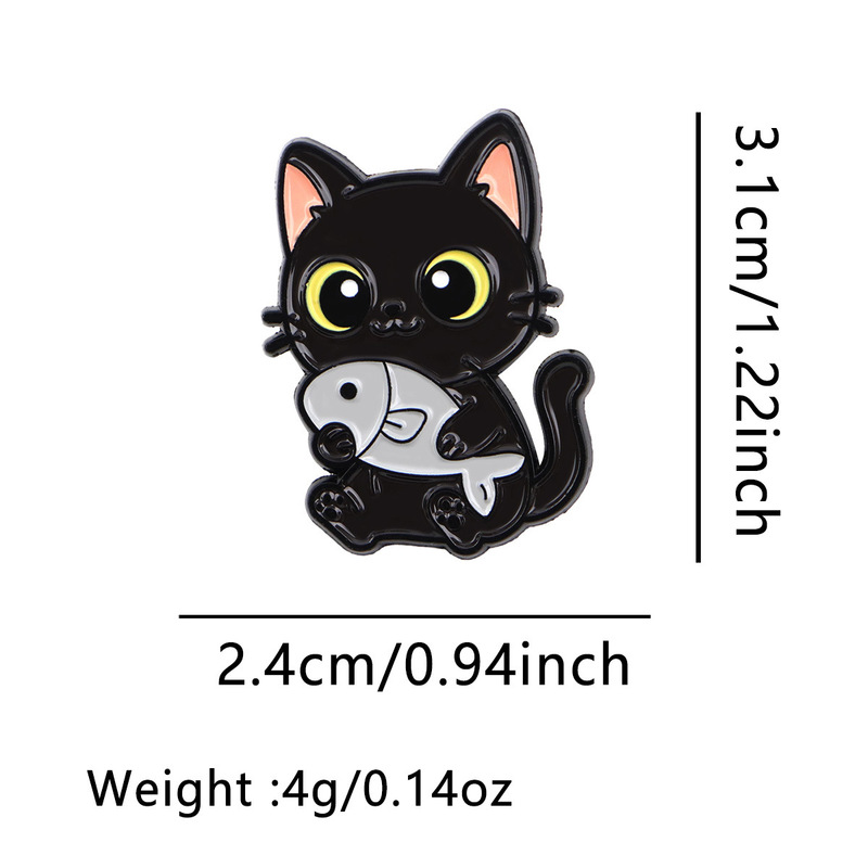 卡通小猫抱鱼胸针卡通金属徽章创意包包个性饰品勋章服装胸针配饰|undefined