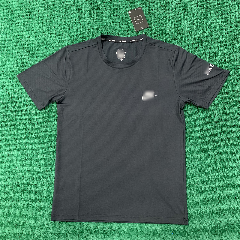 Nuevo verano de manga corta para hombre, traje de ocio deportivo de seda de hielo, camiseta de cuello redondo para hombre, de secado rápido, manga corta suelta, moda de manga corta