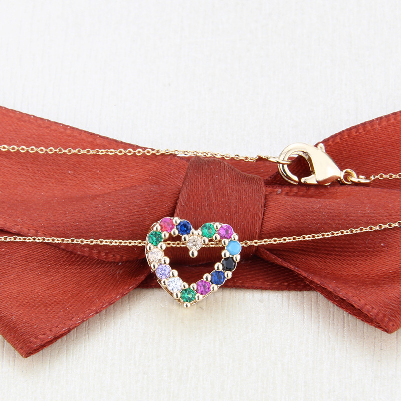 Plating Design Small Heart-shaped Pendant Necklace